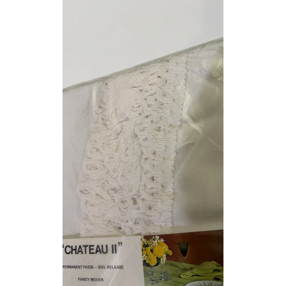Vintage Chateau II White Round Lace Trim Tablecloth 68 Inch Woven Style 444